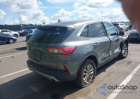 2022 Ford Escape Se z USA, uszkodzony, nr VIN 1FMCU9G6XNUB07360